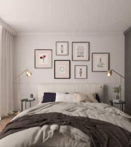 Galeria ścienna za łóżkiem w sypialni